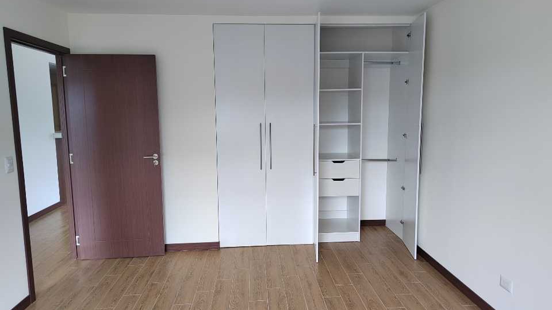 Zona 15 alquilo/vendo apartamento - Miniatura 8