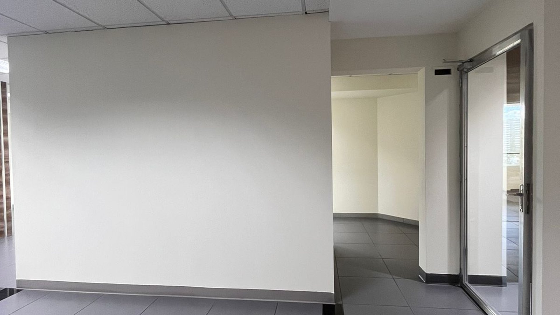 Oficina en Alquiler / Venta en Europlaza, zona 14 Guatemala - Miniatura 4