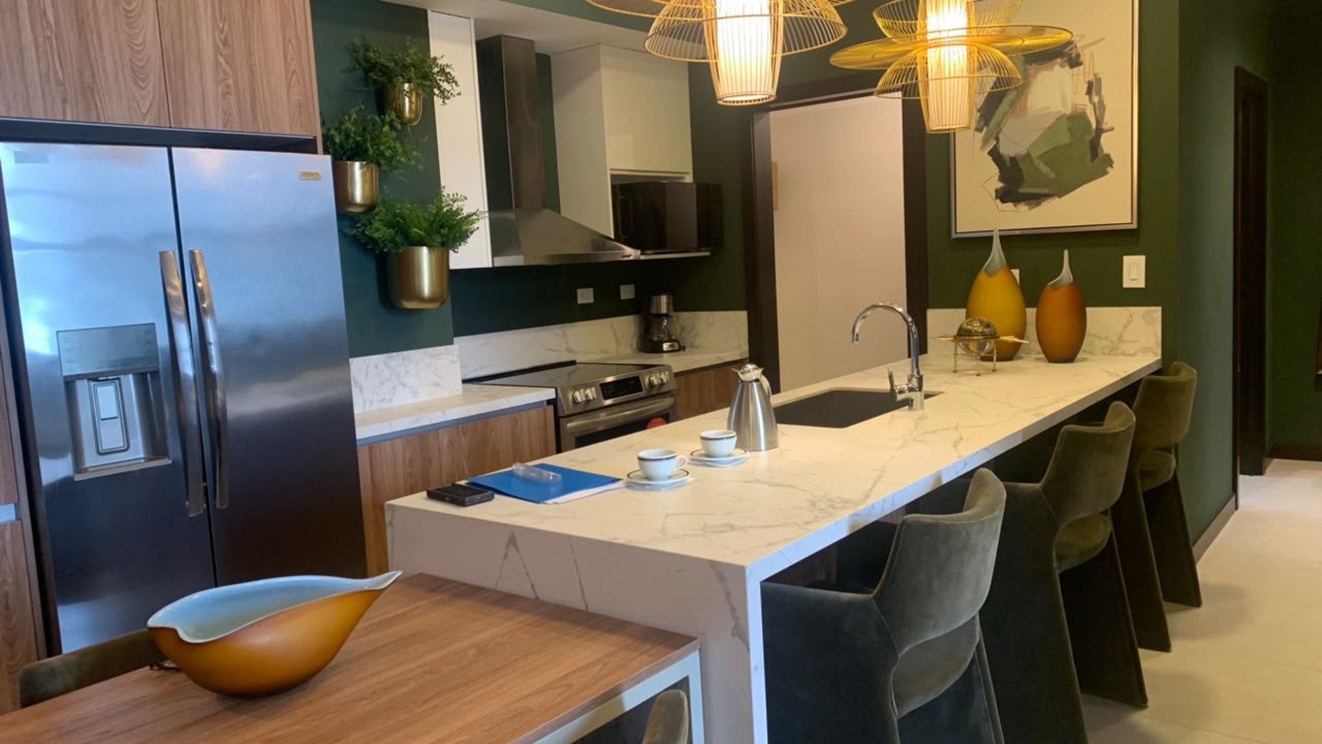 APARTAMENTOS EN EDFICIO AVENIA CAYALA ZONA 16