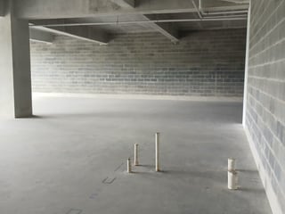 Rento Oficina Comercial en Zona 15 - 2