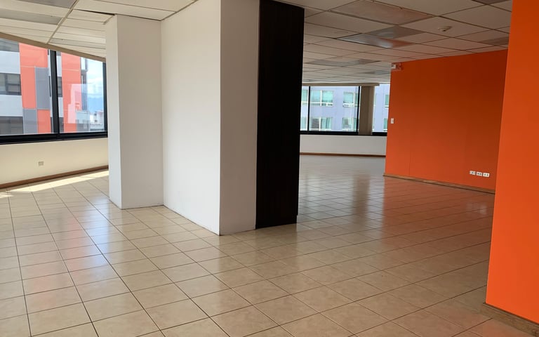 OFICINA DE 209 M2 EN EDIFICIO MURANO CENTER ZONA 10