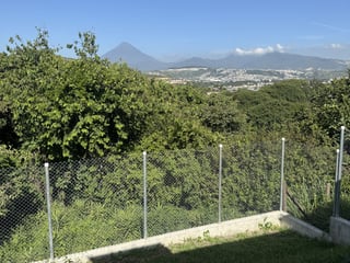 Casa en Venta dentro de Residencial en Sn Miguel Petapa - Image 9