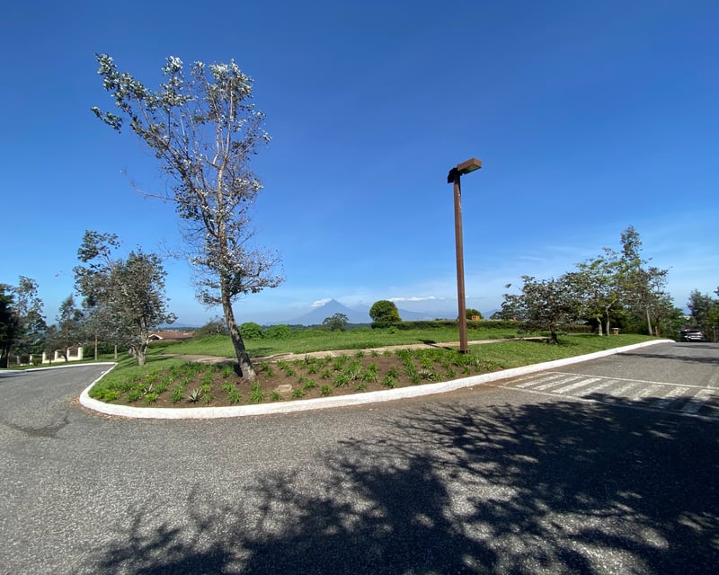 Terreno de esquina en venta Las Alturas km 18.5 caes