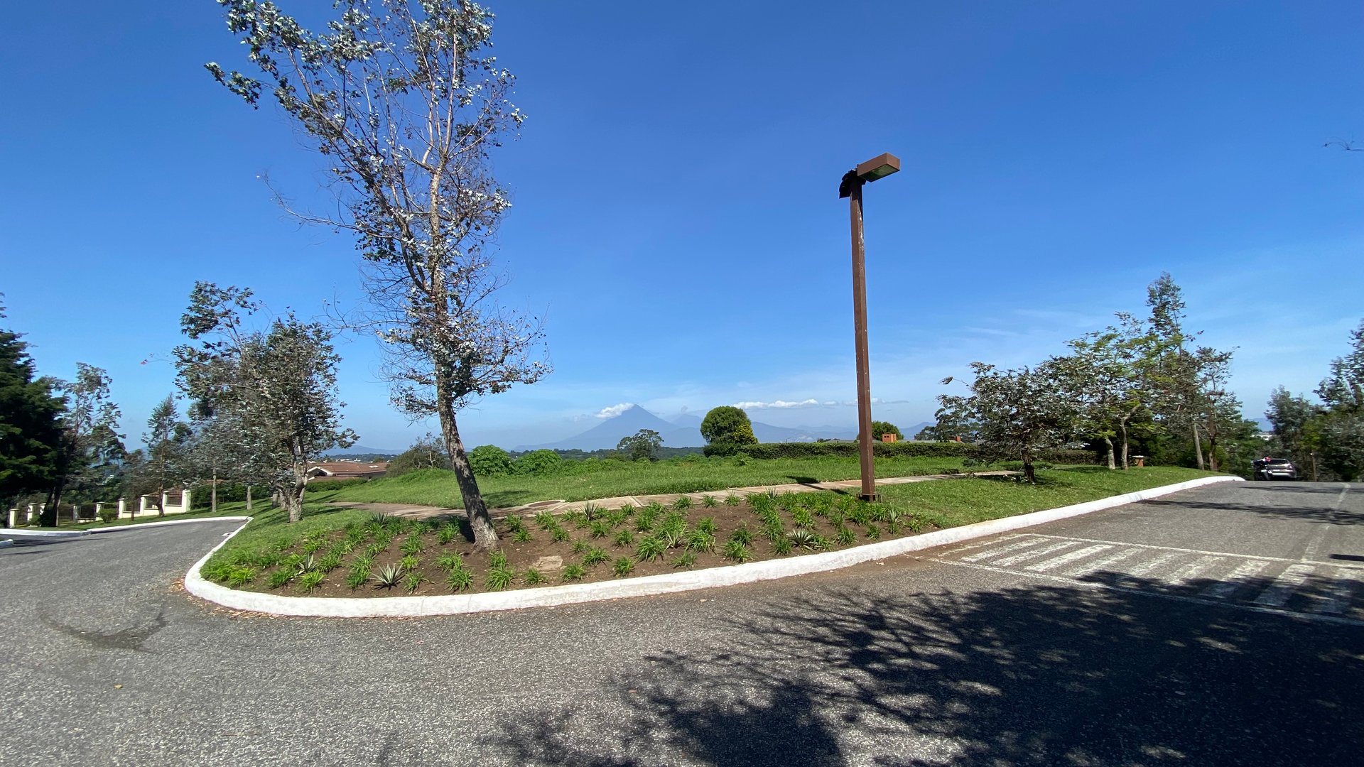 Terreno de esquina en venta Las Alturas km 18.5 caes