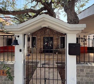 Linda Casa Estilo Colonial de 1 Nivel en Venta – Jardines de San Isidro, zona 16