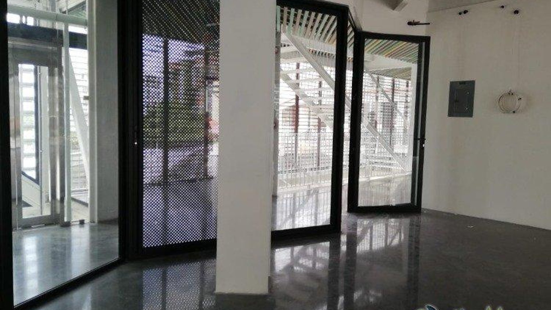 En Venta Oficina Xpo1 en zona 4 Guatemala - Miniatura 13