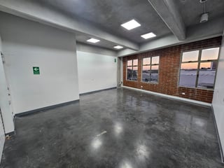 Ofibodega en Renta Condado Naranjo - Image 1