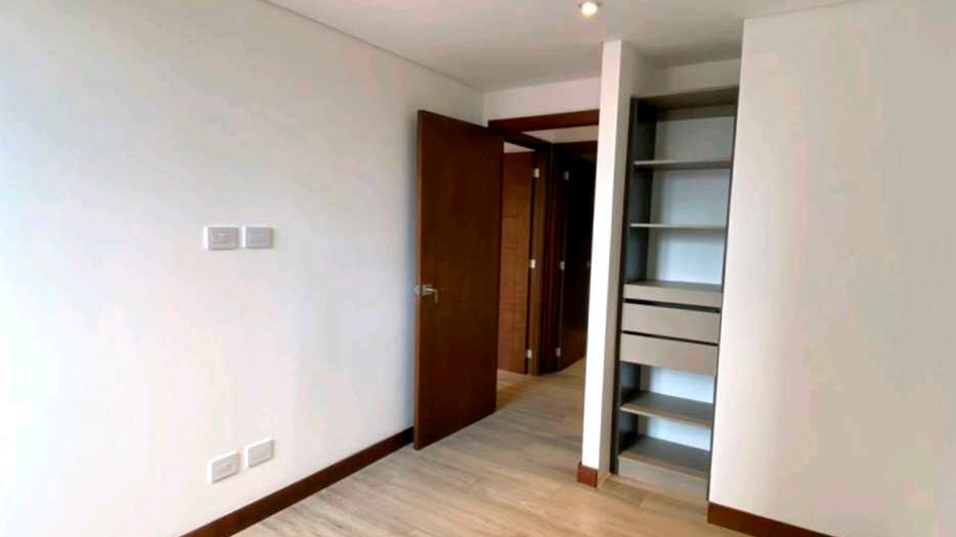 APARTAMENTO EN ALQUILER???? Edificio Reserva Diez, Zona 10 - Miniatura 8
