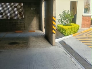 RENTO APTO ZONA 1, HISTORICO 1, REF.6943  2 HAB, ESTUDIO, 2 BAÑOS, 1 PARQUEO - 4