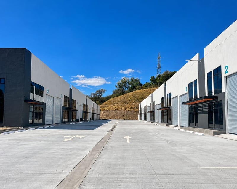 📍 OFIBODEGA EN ALQUILER – 406.10 m²  | EMP. VILLA CANALES | ZONA 03