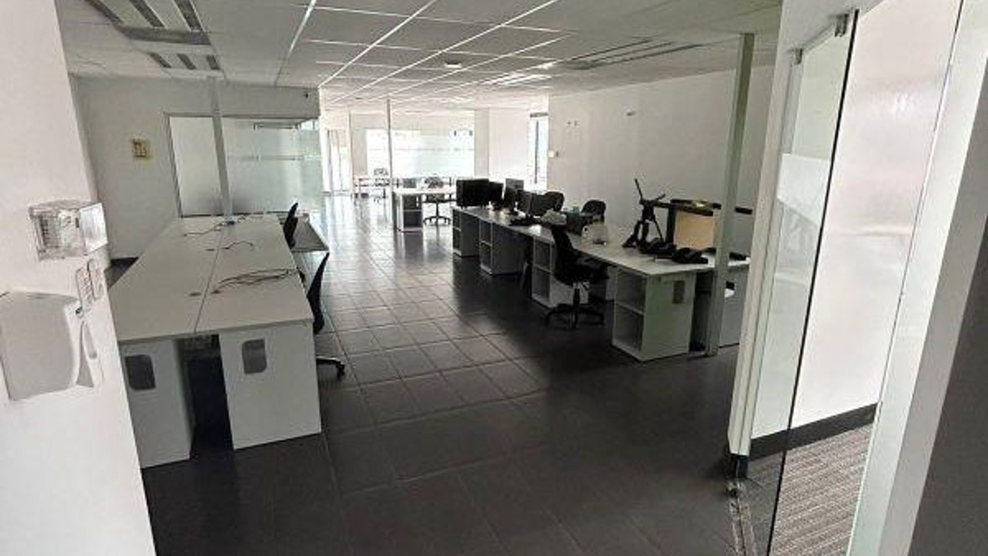 Oficina en venta, Desing Center zona 10.