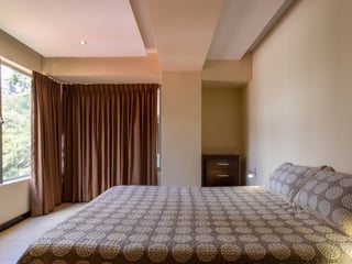 En Alquiler Apartamento amueblado en Zona 14 - 5