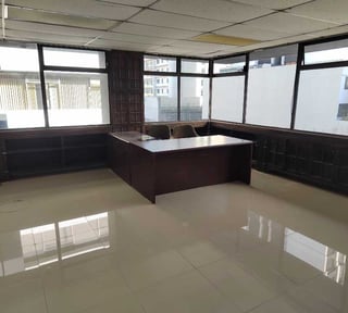Alquilo Oficina edificio Reforma Montúfar zona 10