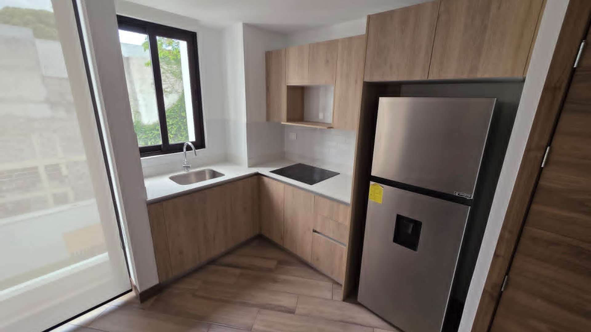 ALQUILER DE LINDO APARTAMENTO AMUEBLADO - PRIVÉ, ZONA 15 - Miniatura 3