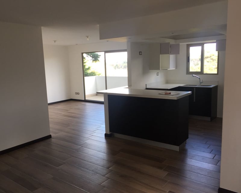 Apartamento 3 habitaciones en renta zona 15