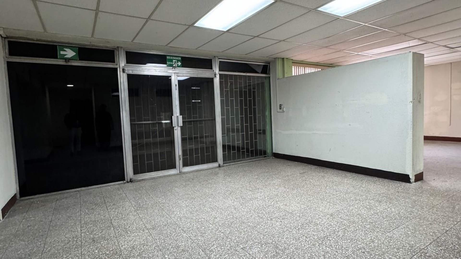 Edificio en Venta / Renta zona 4 - Miniatura 10