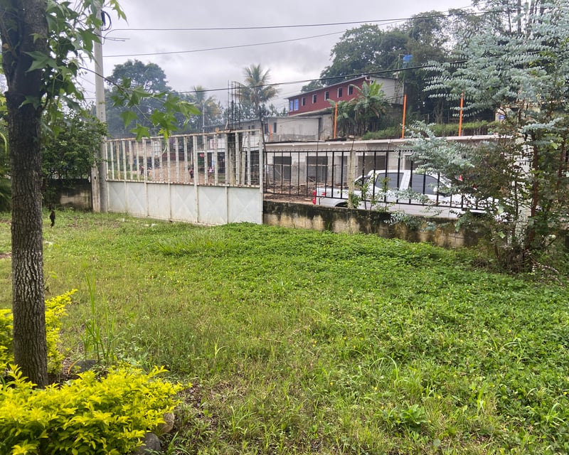 TERRENO CON LOCAL COMERCIAL EN VENTA EN EL CERINAL, BARBERENA