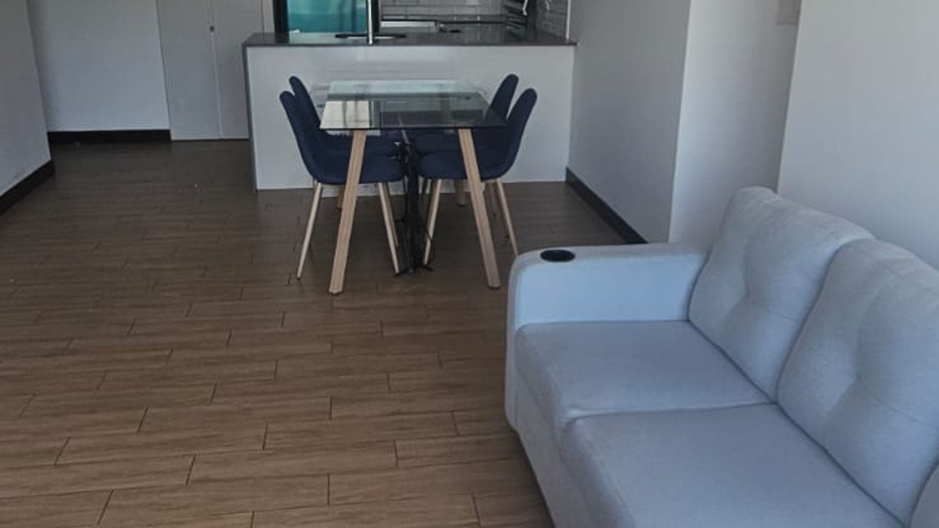 Apartamento en renta zona 15 Vista Hermosa II / Avenik - Image 1
