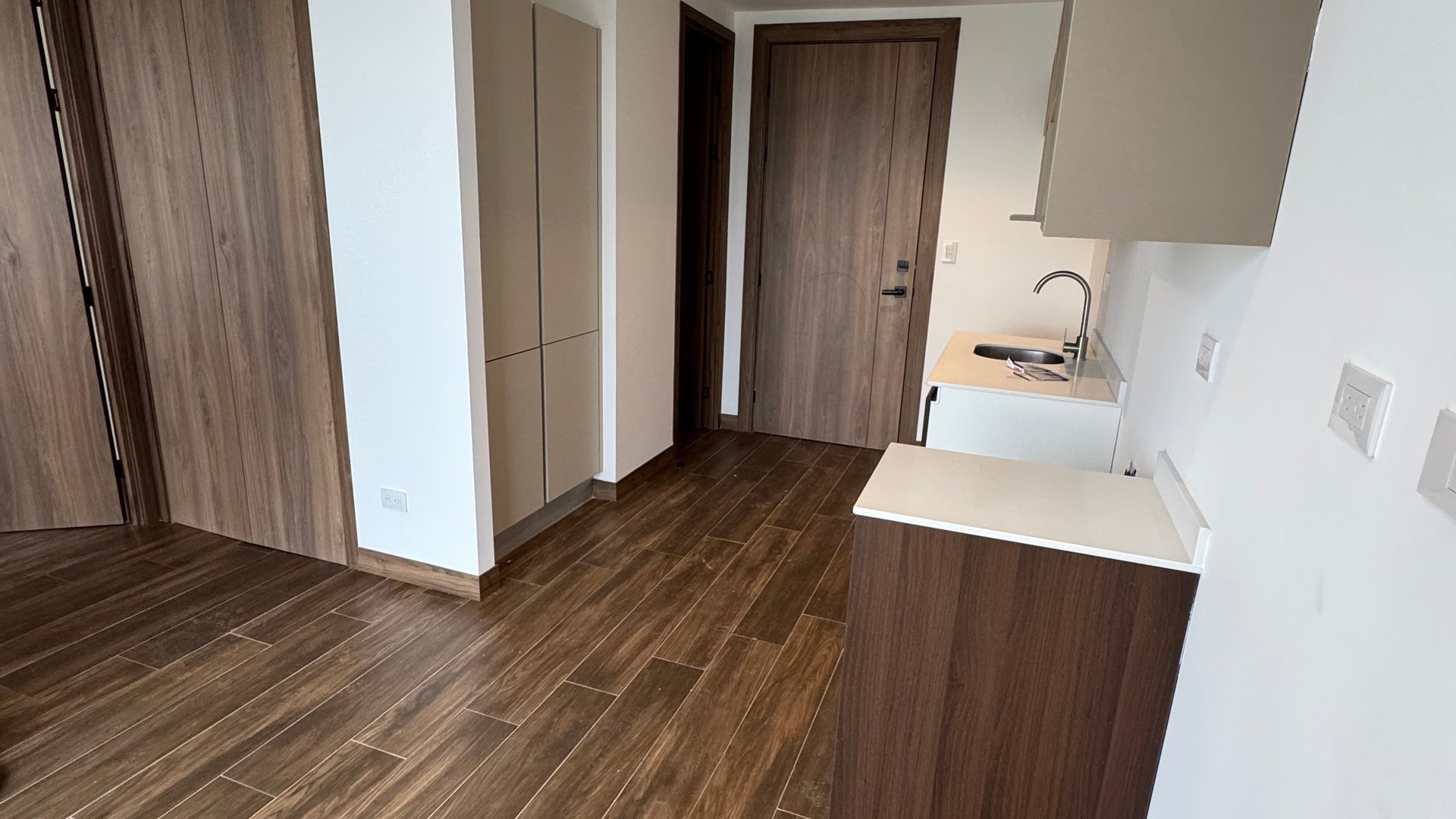 Apartamento en Alquiler Edificio Vila Quince, zona 15 Vista Hermosa 2