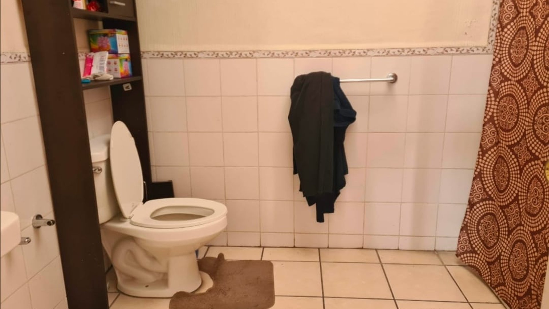 Vendo Linda Casa en Condominio La Fontana, Zona 4 Mixco - Miniatura 6
