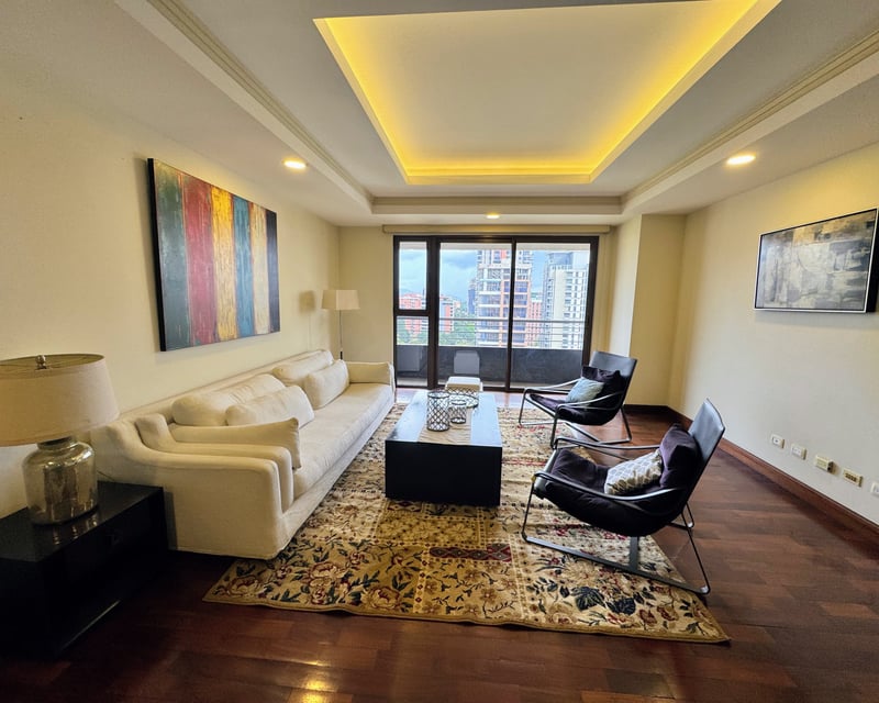 APARTAMENTO AMUEBLADO Y EQUIPADO EN  EDIFICIO SANTA MARIA ZONA 10