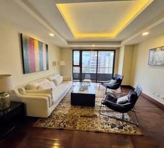 APARTAMENTO AMUEBLADO Y EQUIPADO EN  EDIFICIO SANTA MARIA ZONA 10