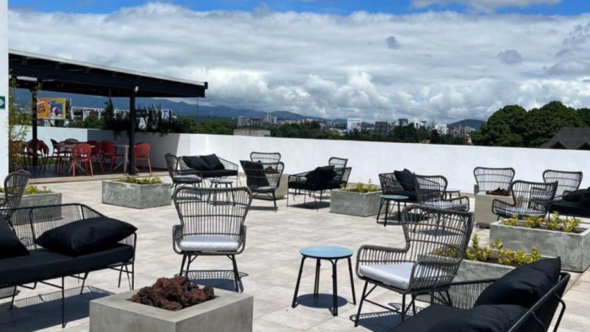 Venta de Apartamento en Torre Vertical, Zona 12 - Miniatura 2