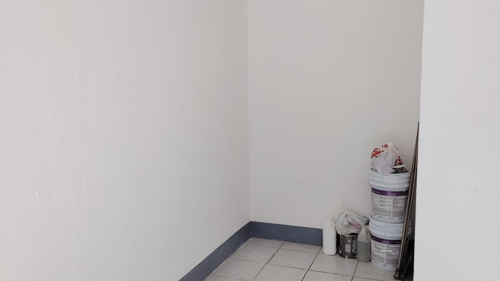 ???? LOCAL COMERCIAL EN VENTA – 23.00 m² | PLAZA BURÓ | ZONA 10 - Miniatura 8