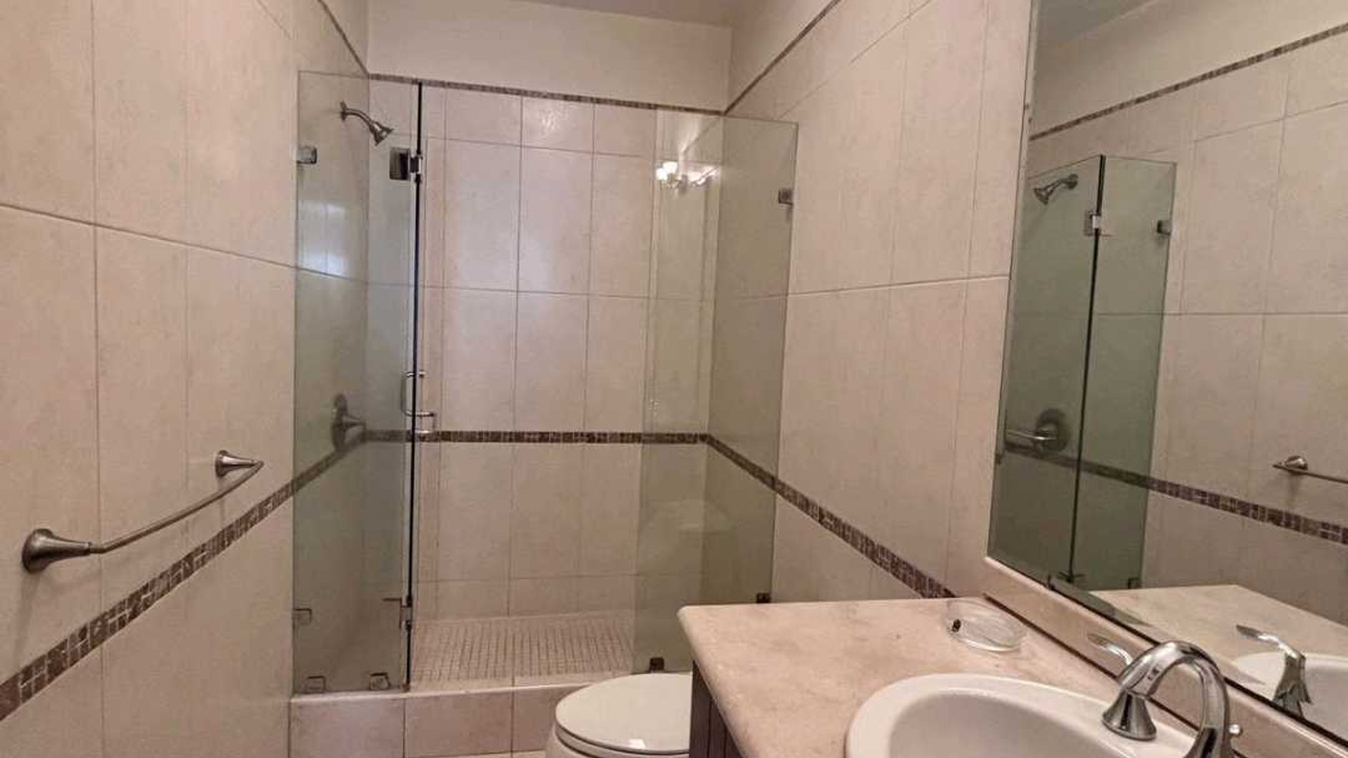 APARTAMENTO EN ALQUILER o VENTA????Casa Rialto zona 14 - Miniatura 11
