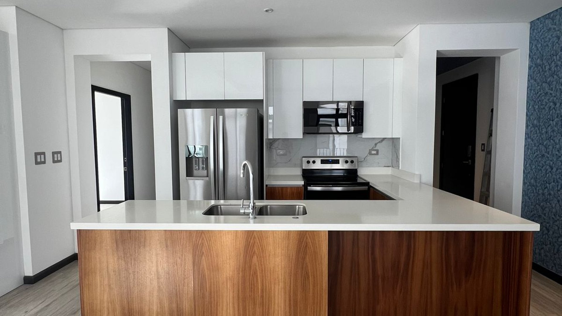 ALQUILER DE HERMOSO APARTAMENTO - LIRIOS DE CAYALÁ, ZONA 16 - Image 1