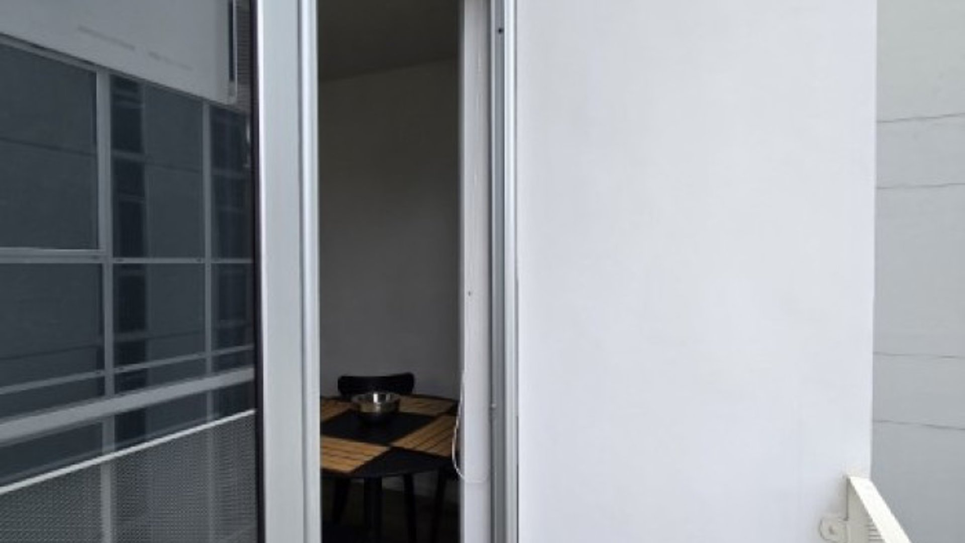 Apartamento Amueblado en Renta Zona 13 Edificio Narama - Miniatura 3