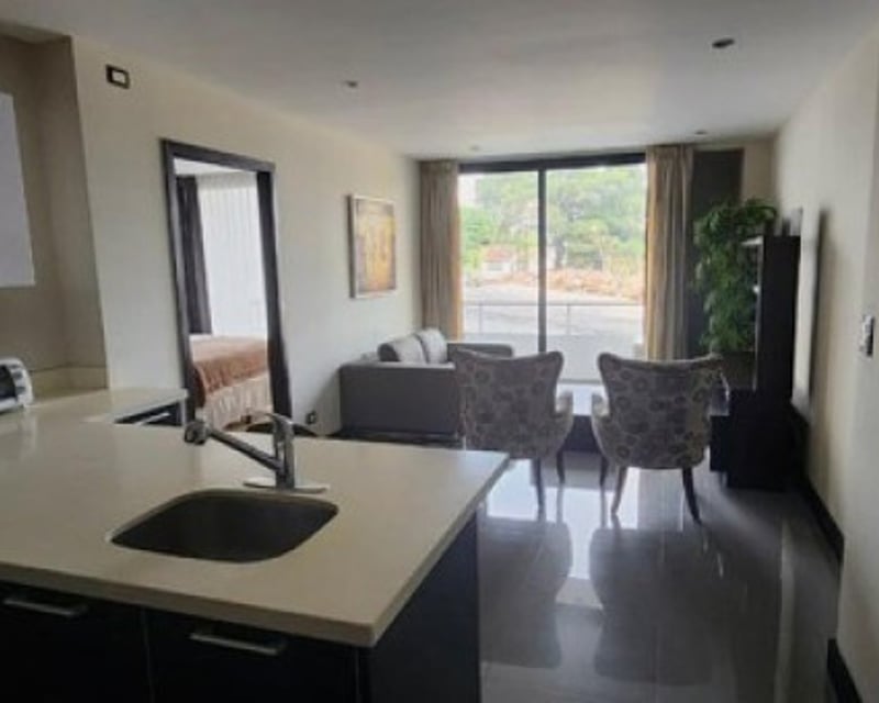 En Alquiler Apartamento Amueblado en Zona 15