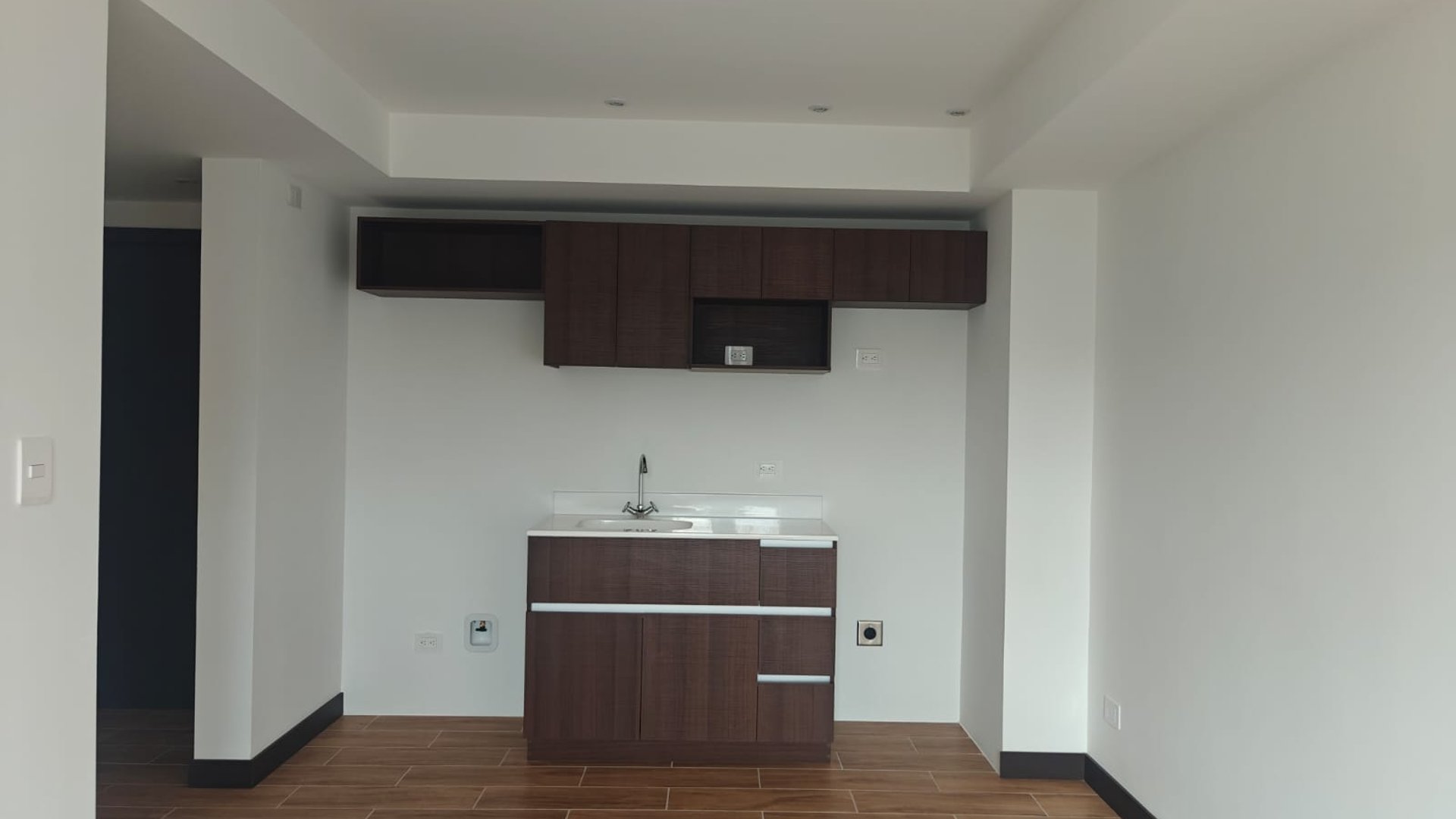 APARTAMENTO EN EDIFICIO SALOMÉ ZONA 1