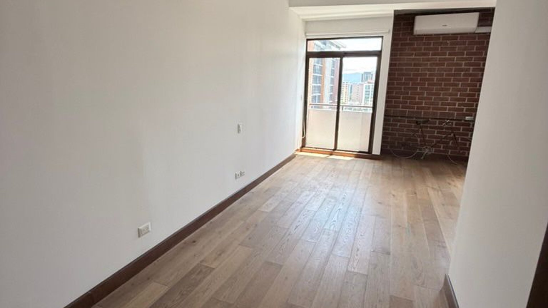 APARTAMENTO EN RENTA | SALVATORRE | ZONA 10 - Miniatura 9