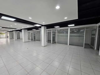 Edificio en renta 6a avenida, zona 4 - Image 15