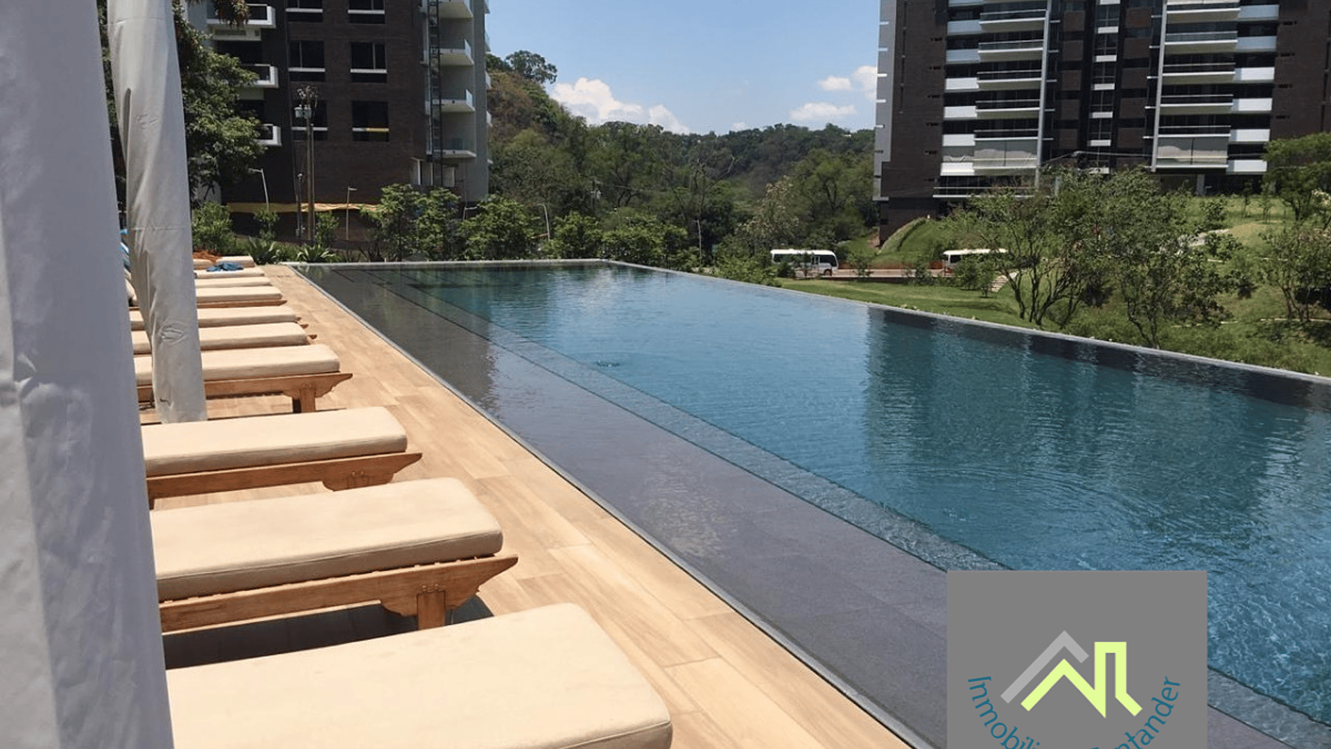 Casa en Venta en Acantos de Cayalá Zona 16 | Residencia de Lujo
