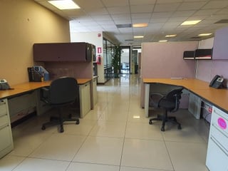 Oficina de 848mts. venta zona 10 para inversión - Image 22