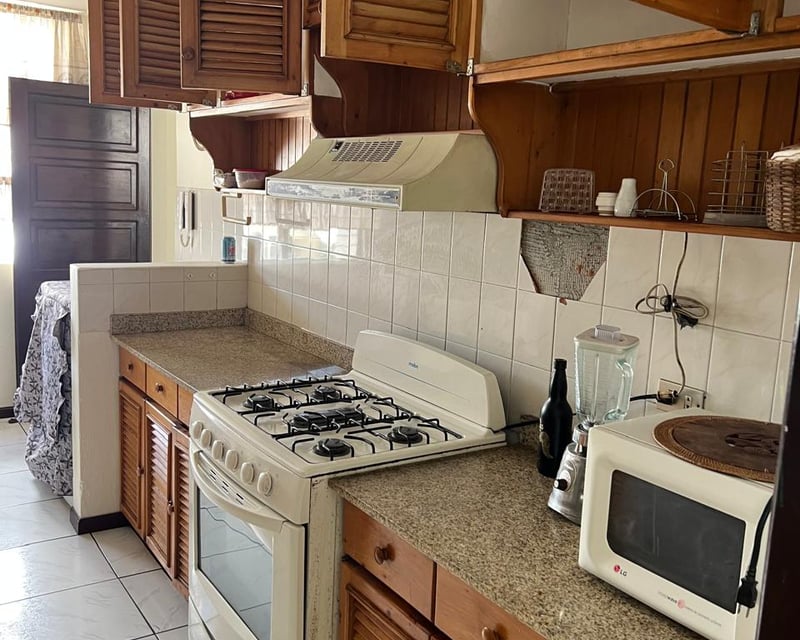 Alquilo Apartamento AMUEBLADO en Zona 9  por  Plazuela España - Miniatura 38