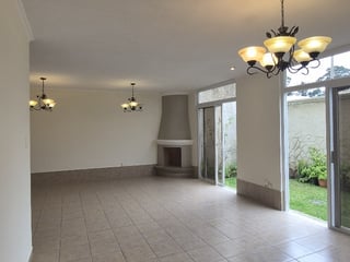 House for Sale in Altos del Encinal, Zona 7 Mixco | 3 Beds, Garden, Parking | $214K - 3