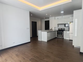 Apartamento en renta en Lirios de Cayala zona 16 - 2