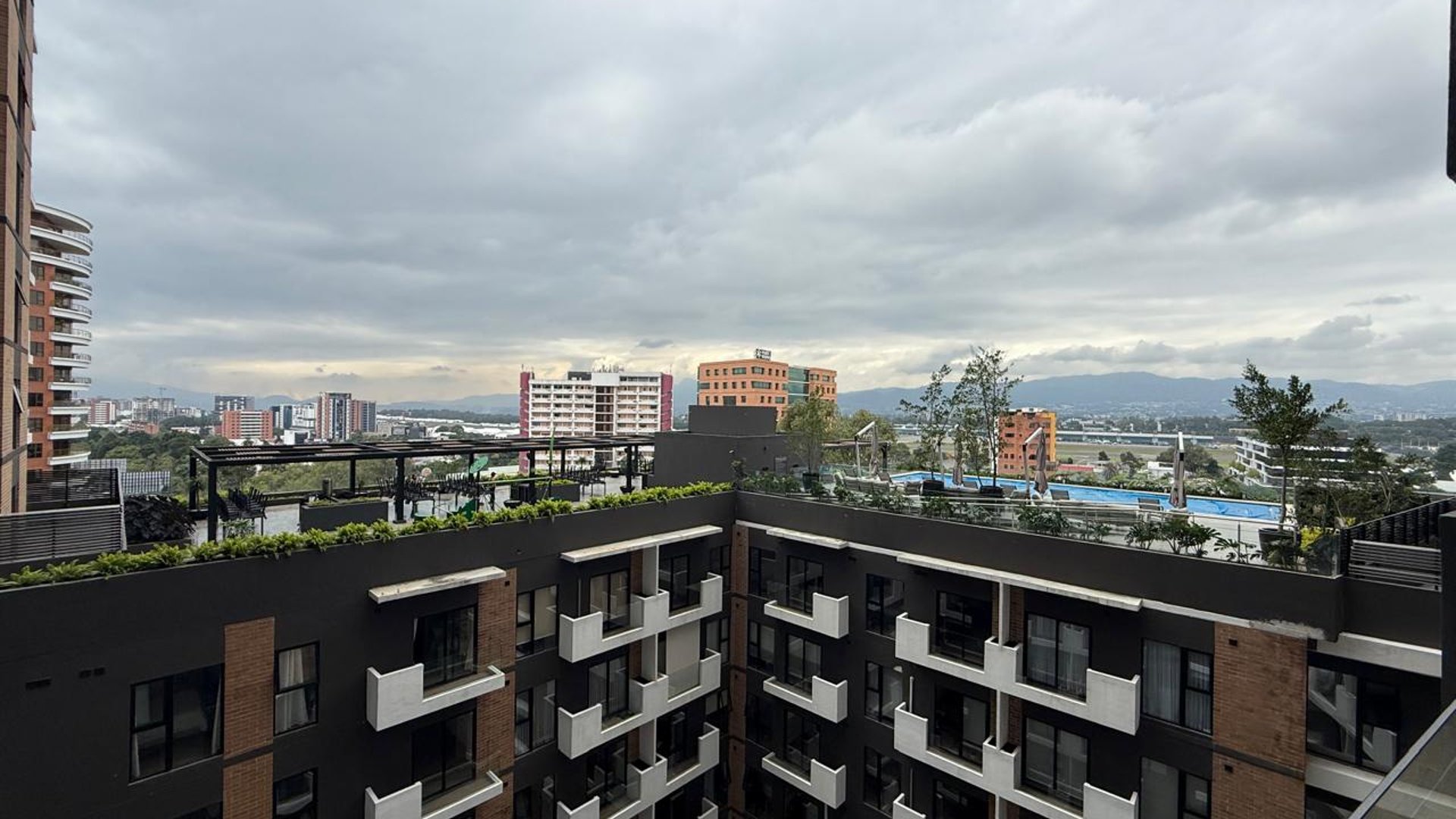 Apartamento en Alquiler Edificio Parque 14, zona 14  - Miniatura 22