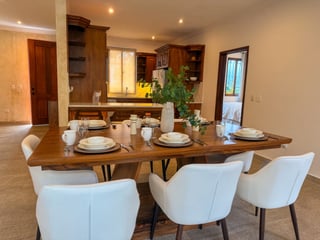 En venta casa con Piscina Club Residencial Antigua Gt - 3