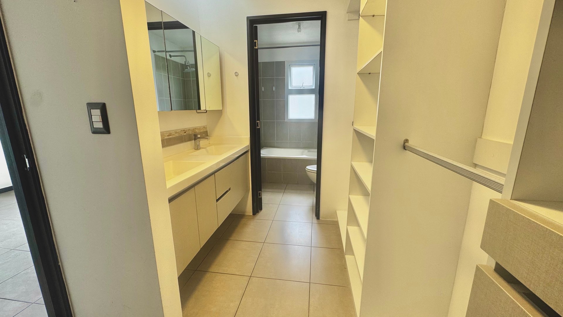 Casa de esquina en venta, Cumbres de la Arboleda - Miniatura 12