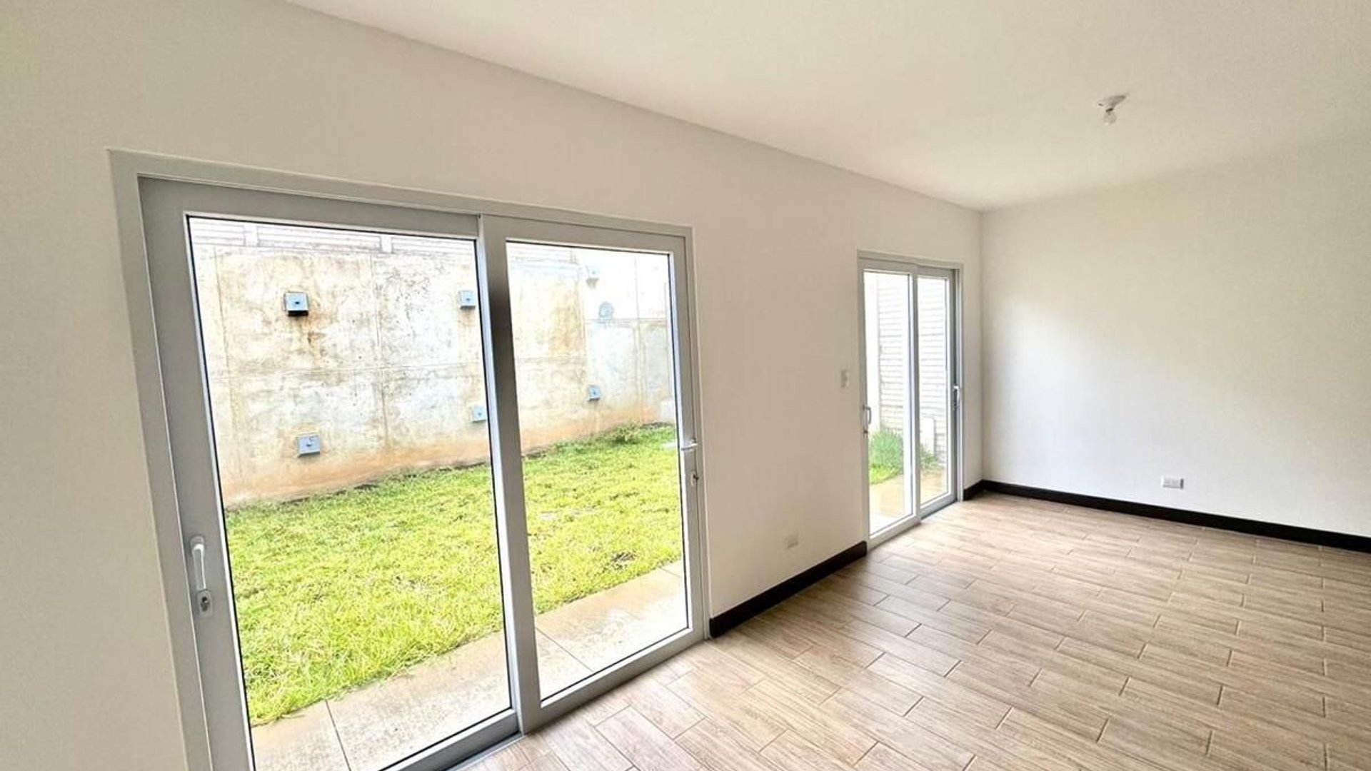 Casa en VENTA en Bosques de Santa Elena Villa Canales
