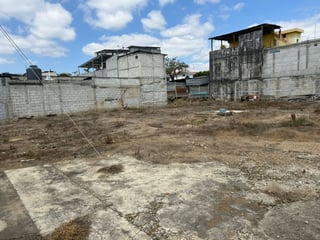 Terreno en renta en Esquina Centro Comercial Pradera Chimaltenango  - 2