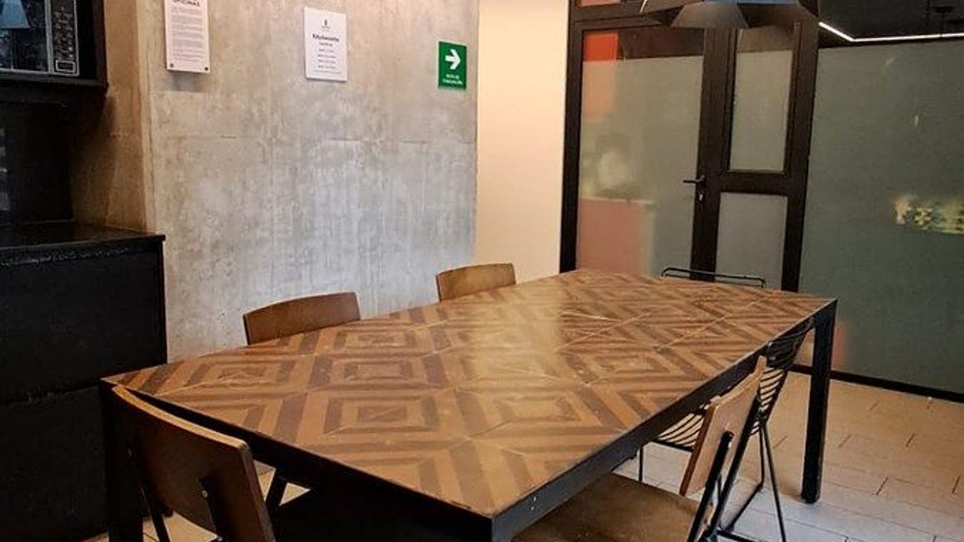 OFICINA EN VENTA O RENTA – EDIFICIO GRANAT, ZONA 4 - Miniatura 3