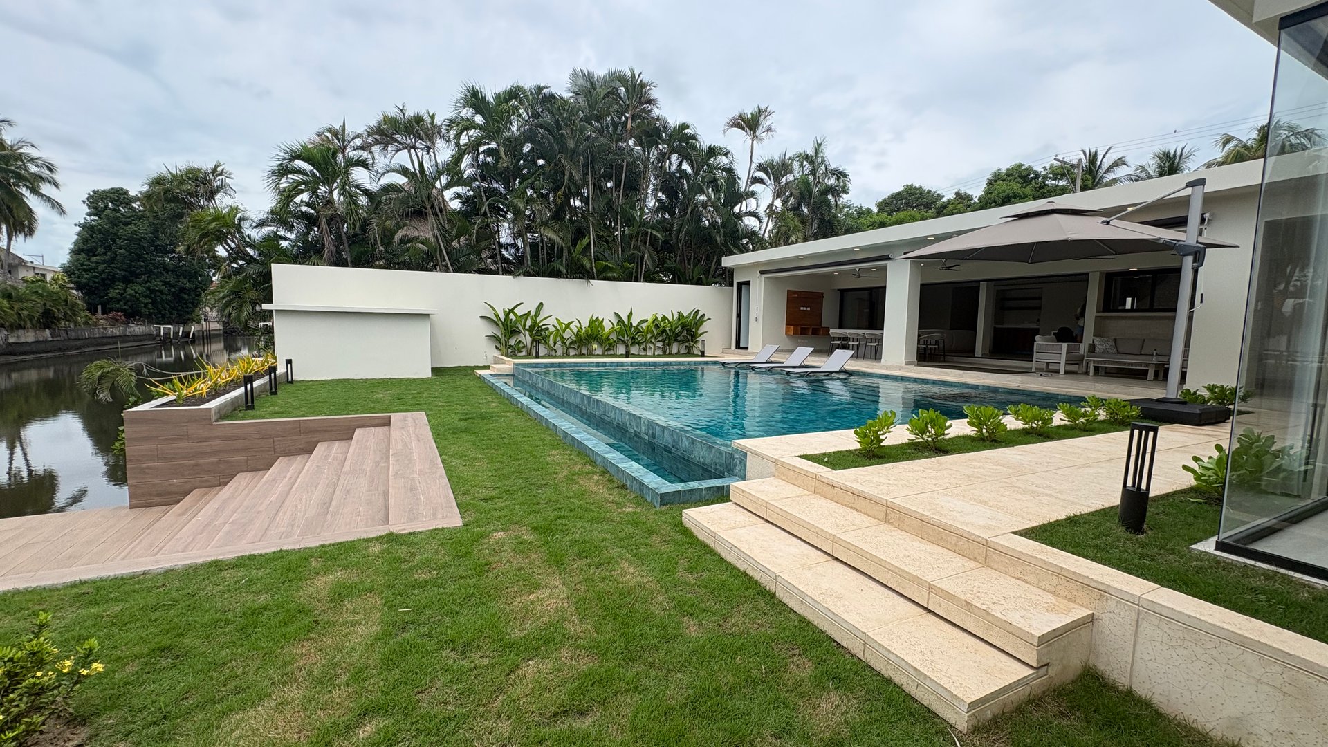 Casa vacacional en venta Likin Puerto Quetzal