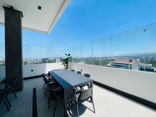 ALQUILER DE MODERNO APARTAMENTO - BONA 10, ZONA 10  - Image 15