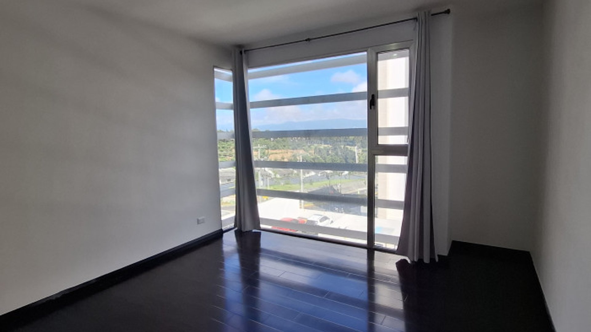En Renta Apartamento en zona 16 Guatemala - Miniatura 10