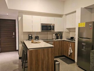 Apartamento Amueblado y Equipado Tipo Estudio, Zona 13, Edif. Elemento - 4